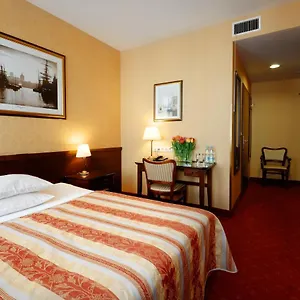 Wolne Miasto Old Town Otel